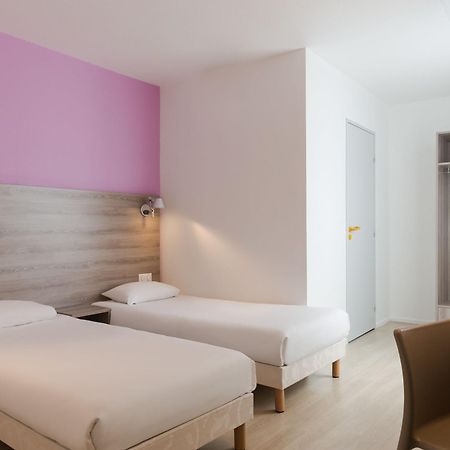 Brit Hotel Confort Nevers Centre Gare Exterior foto
