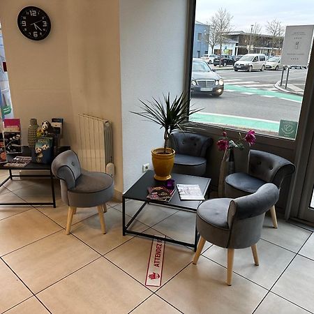 Brit Hotel Confort Nevers Centre Gare Exterior foto